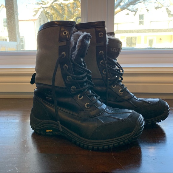 UGG Adirondack short black snow boots - Picture 4 of 7